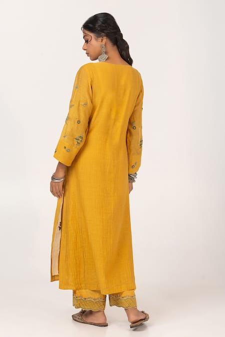 Shop Pants And Pajamas Yellow , Silk Embroidery, Beads V-neck Mul Kurta at Aza Fashions Shop_Pants And Pajamas_Yellow , Silk Embroidery, Beads V-neck Mul Kurta _at_Aza_Fashions