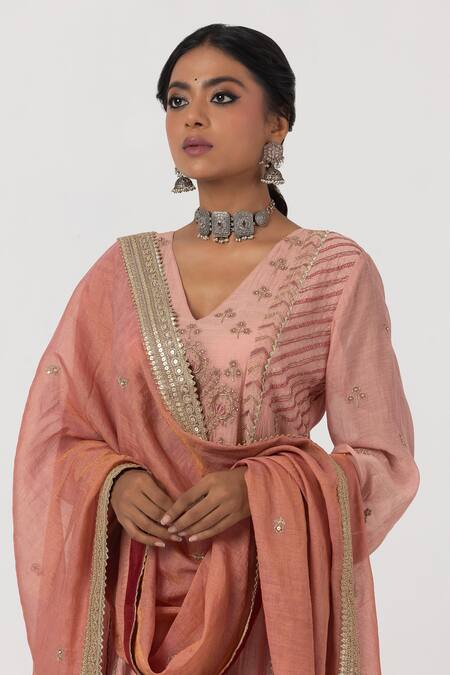 Pants And Pajamas Pink Chanderi Lace, Zari V-neck Embroidered Kurta at Aza Fashions Pants And Pajamas_Pink Chanderi Lace, Zari V-neck Embroidered Kurta _at_Aza_Fashions