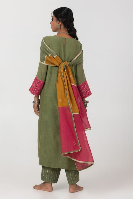 Pants And Pajamas_Green Chanderi Embroidery Round Neck Yoke Kurta _Online_at_Aza_Fashions