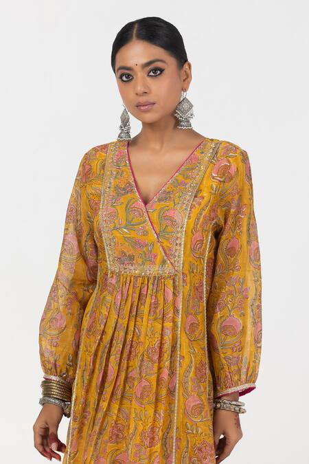 Buy Pants And Pajamas Yellow Chanderi Embroidery, Sequins V-neck Floral Panelled Kurta Online at Aza Fashions Buy_Pants And Pajamas_Yellow Chanderi Embroidery, Sequins V-neck Floral Panelled Kurta _Online_at_Aza_Fashions