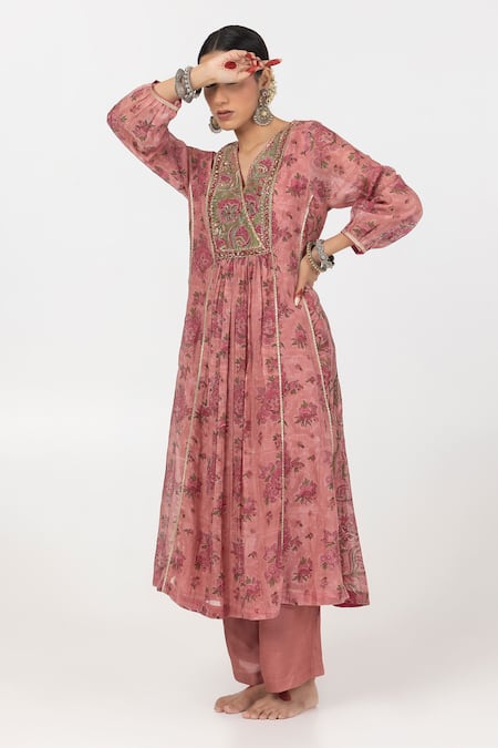 Buy Pants And Pajamas Pink Chanderi Embroidery, Sequins V-neck Block Print Panelled Kurta Online at Aza Fashions Buy_Pants And Pajamas_Pink Chanderi Embroidery, Sequins V-neck Block Print Panelled Kurta _Online_at_Aza_Fashions