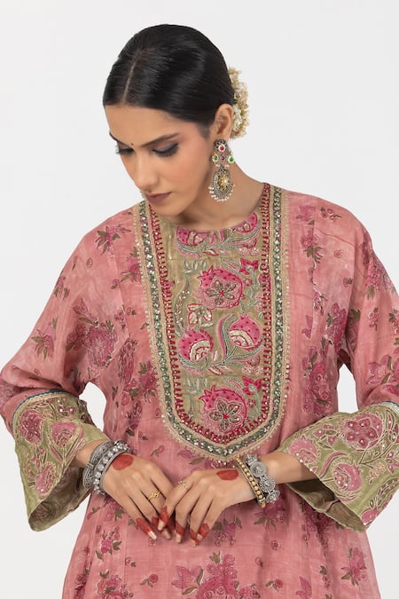 Shop Pants And Pajamas Pink Chanderi Embroidery, Sequins Round Neck Block Print Short Kurta Online at Aza Fashions Shop_Pants And Pajamas_Pink Chanderi Embroidery, Sequins Round Neck Block Print Short Kurta _Online_at_Aza_Fashions