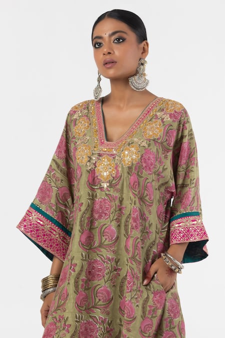 Pants And Pajamas Green Modal, Silk Embroidery, Sequins V-neck Thread Kurta at Aza Fashions Pants And Pajamas_Green Modal, Silk Embroidery, Sequins V-neck Thread Kurta _at_Aza_Fashions