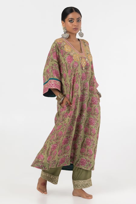 Buy Pants And Pajamas Green Modal, Silk Embroidery, Sequins V-neck Thread Kurta Buy_Pants And Pajamas_Green Modal, Silk Embroidery, Sequins V-neck Thread Kurta