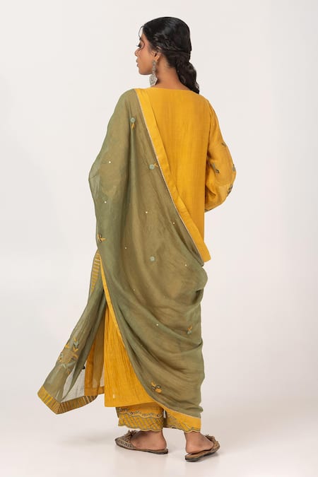 Shop Pants And Pajamas Green Chanderi Sequins, Embroidery Dupatta at Aza Fashions Shop_Pants And Pajamas_Green Chanderi Sequins, Embroidery Dupatta _at_Aza_Fashions