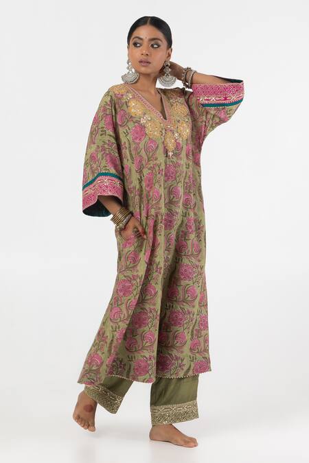 Pants And Pajamas_Green Cotton, Silk Gota Patti, Floral Block Print A-line Kurta With Pant _at_Aza_Fashions