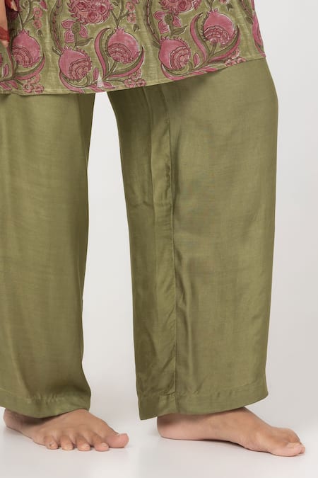 Pants And Pajamas Green Chanderi, Cotton, Silk Sequins, Flower Block Print Kurta Pant Set Online at Aza Fashions Pants And Pajamas_Green Chanderi, Cotton, Silk Sequins, Flower Block Print Kurta Pant Set _Online_at_Aza_Fashions