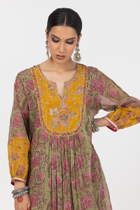 Shop Pants And Pajamas Green Chanderi, Cotton, Silk Sequins, Flower Block Print Kurta Pant Set Online at Aza Fashions Shop_Pants And Pajamas_Green Chanderi, Cotton, Silk Sequins, Flower Block Print Kurta Pant Set _Online_at_Aza_Fashions