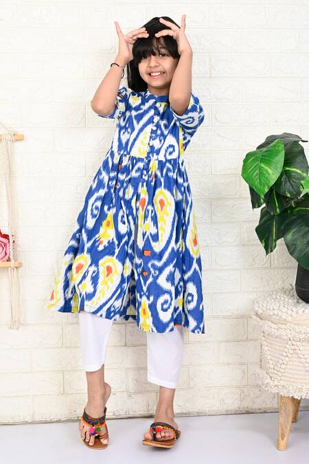 THE COTTON STAPLE Blue Cotton Beach Paisley Ikat Print Kurta With Pant Online at Aza Fashions THE COTTON STAPLE_Blue Cotton Beach Paisley Ikat Print Kurta With Pant _Online_at_Aza_Fashions