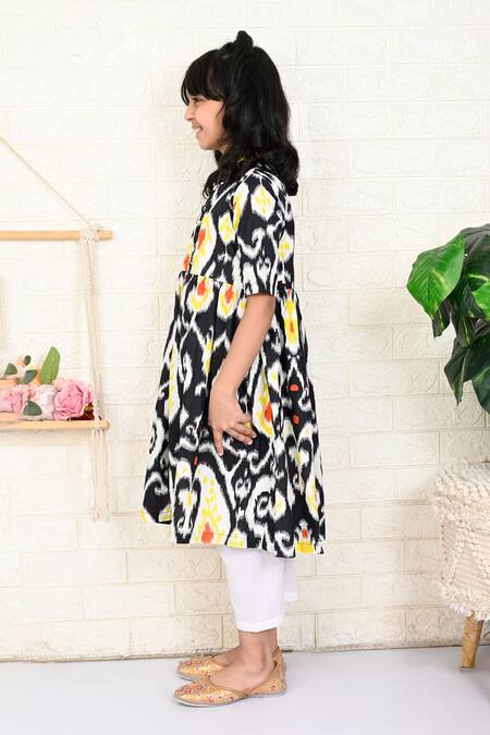 Buy THE COTTON STAPLE Black Cotton Ebony Paisley Ikat Print Kurta With Pant Online at Aza Fashions Buy_THE COTTON STAPLE_Black Cotton Ebony Paisley Ikat Print Kurta With Pant _Online_at_Aza_Fashions