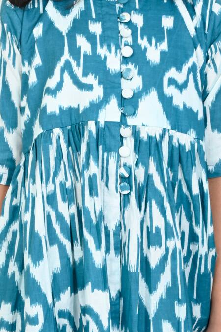 The Cotton Staple_Blue Cotton Orient Ikat Print Kurta With Pant _at_Aza_Fashions