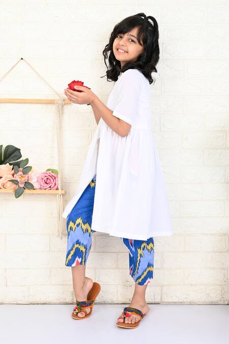 THE COTTON STAPLE_White Cotton Kurta Set With Ikat Print Pant _Online_at_Aza_Fashions
