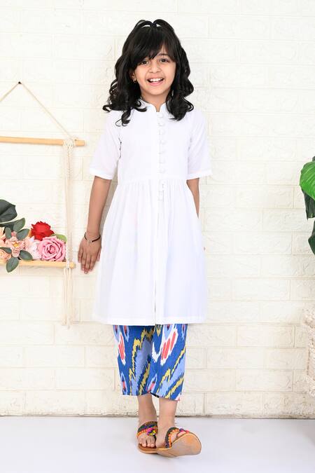 Shop The Cotton Staple White Cotton Kurta Set With Ikat Print Pant Online at Aza Fashions Shop_The Cotton Staple_White Cotton Kurta Set With Ikat Print Pant _Online_at_Aza_Fashions