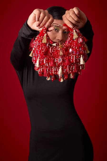 Buy_Forever Noor_Red Mirror Sienna Wedding Boat Bag _Online_at_Aza_Fashions