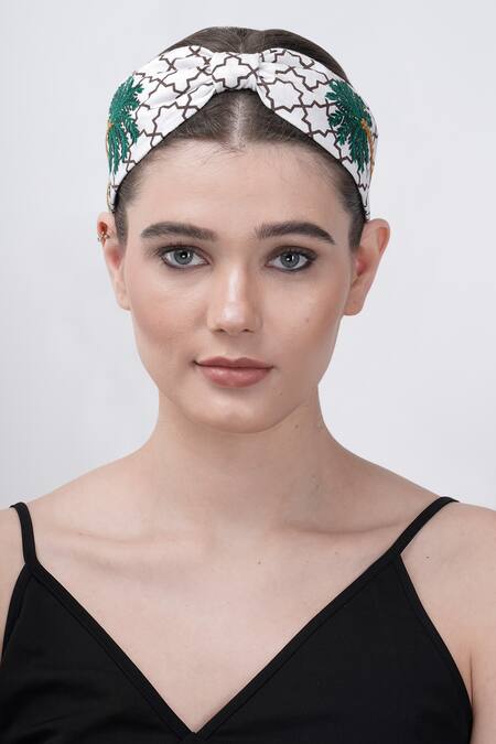 Moyolu White Geometric Palm Paradise Embroidered Hair Band Online at Aza Fashions Moyolu_White Geometric Palm Paradise Embroidered Hair Band _Online_at_Aza_Fashions
