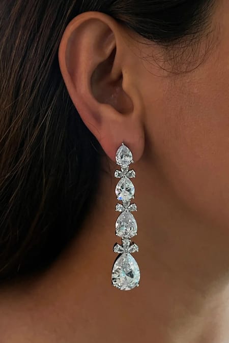 Shop PRERTO White Stones Five Layered Tear Drop Cutwork Necklace Set at Aza Fashions Shop_PRERTO_White Stones Five Layered Tear Drop Cutwork Necklace Set _at_Aza_Fashions