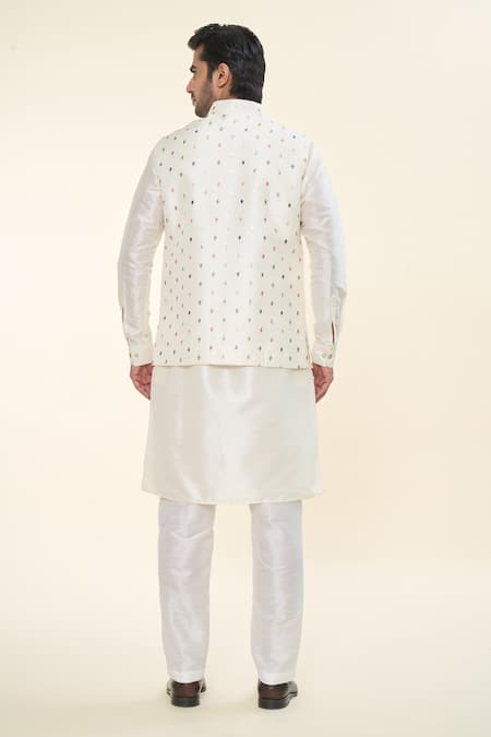 Rng Safawala Embroidered Nehru Jacket & Kurta Set 