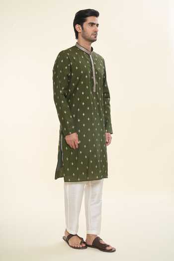 Buy_Rng Safawala_Green , Satin, Silk Embroidery Thread Kurta With Pant _Online_at_Aza_Fashions