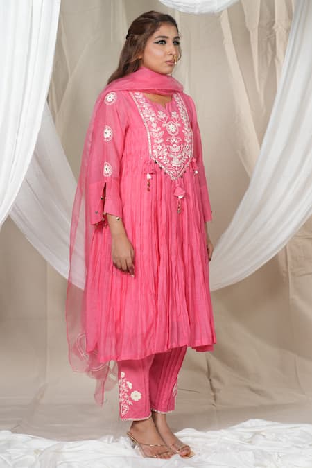 Jyoti Bansal_Pink Chanderi, Cotton, Organza Mirrors, Floral Embroidered Yoke Kurta Salwar Set _Online_at_Aza_Fashions
