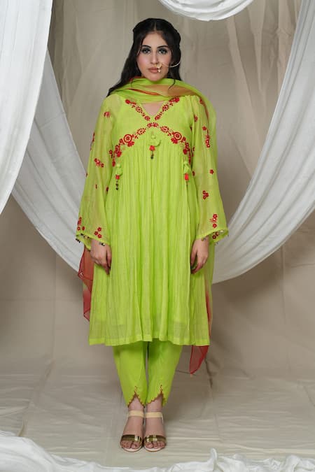 Jyoti Bansal Floral Embroidered Kurta & Tulip Pant Set 