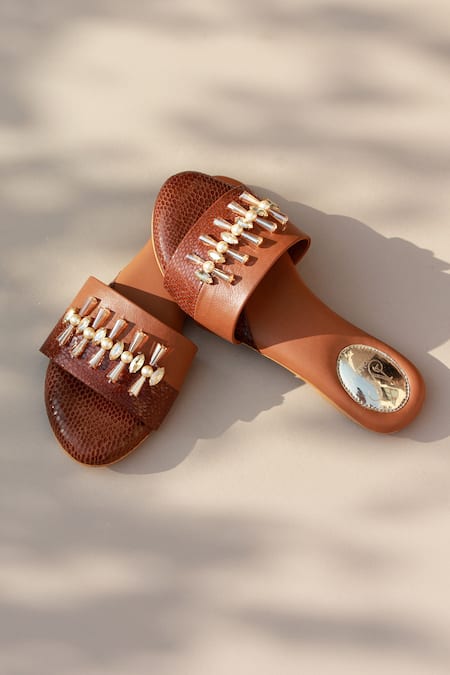 Phenominaal Praline Embellished Sandals 