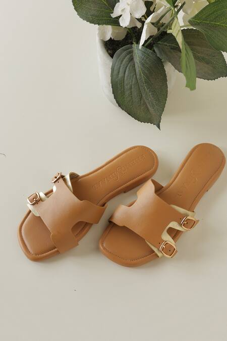 Buy_PHENOMINAAL_Brown Giza Handcrafted Flats _Online_at_Aza_Fashions