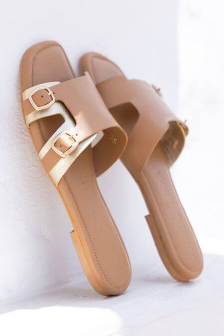 Buy_PHENOMINAAL_Brown Giza Handcrafted Flats 