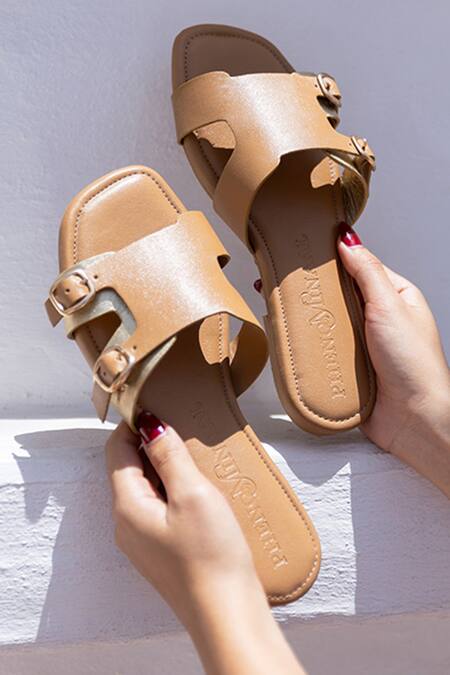 Shop_PHENOMINAAL_Brown Giza Handcrafted Flats 