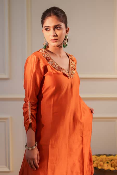Shop_Label Flamingo By Vrinda_Orange Chanderi Silk Embroidery Plunge Neck Floral Hand Kurta With Pant _at_Aza_Fashions