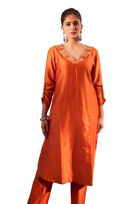 Buy_Label Flamingo By Vrinda_Orange Chanderi Silk Embroidery Plunge Neck Floral Hand Kurta With Pant _Online_at_Aza_Fashions