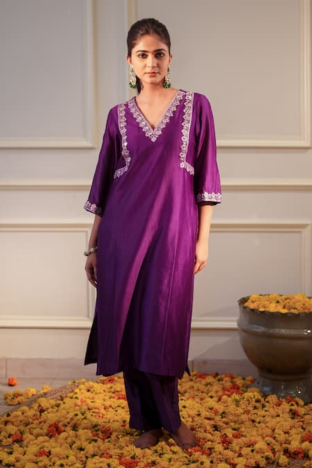 Flamingo the label Mirror Hand Embroidered Kurta With Pant 