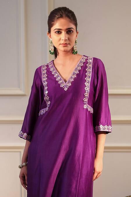 Shop_Label Flamingo By Vrinda_Purple Chanderi Silk Embroidery V-neck Mirror Hand Kurta With Pant _at_Aza_Fashions