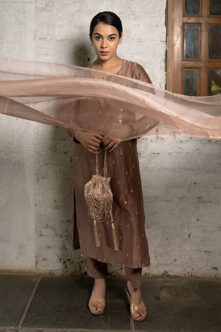 Pooja Kankariya Brown Chanderi Silk Embroidery Sequin Round Axinite And Zari Bloom Kurta Set at Aza Fashions Pooja Kankariya_Brown Chanderi Silk Embroidery Sequin Round Axinite And Zari Bloom Kurta Set _at_Aza_Fashions