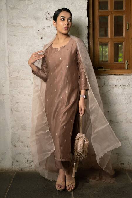 Shop Pooja Kankariya Brown Chanderi Silk Embroidery Sequin Round Axinite And Zari Bloom Kurta Set at Aza Fashions Shop_Pooja Kankariya_Brown Chanderi Silk Embroidery Sequin Round Axinite And Zari Bloom Kurta Set _at_Aza_Fashions