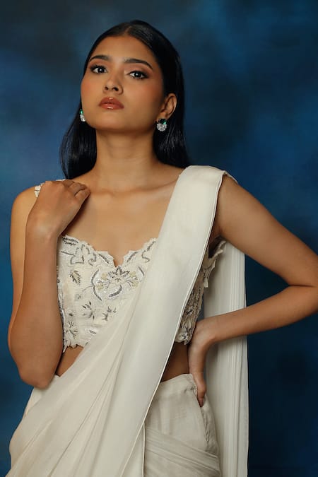 Pooja Kankariya_Off White Organza, Linen Pearls, Sequins, Bay Salt Pleated Pre Draped Saree Set _Online_at_Aza_Fashions