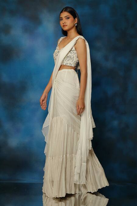 Buy_Pooja Kankariya_Off White Organza, Linen Pearls, Sequins, Bay Salt Pleated Pre Draped Saree Set _Online_at_Aza_Fashions
