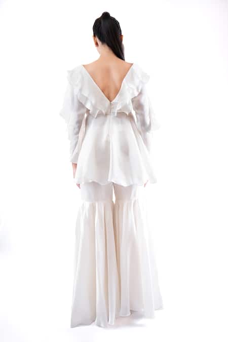 Shop Pooja Kankariya Off White Silk Organza Ruffled V Neck Bay Salt Kurta With Gharara at Aza Fashions Shop_Pooja Kankariya_Off White Silk Organza Ruffled V Neck Bay Salt Kurta With Gharara _at_Aza_Fashions