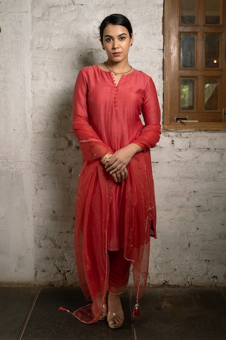 Pooja Kankariya Red Linen Silk Embroidery Cinnabar Hand Embellished Sheer Hem Kurta Pant Set at Aza Fashions Pooja Kankariya_Red Linen Silk Embroidery Cinnabar Hand Embellished Sheer Hem Kurta Pant Set _at_Aza_Fashions