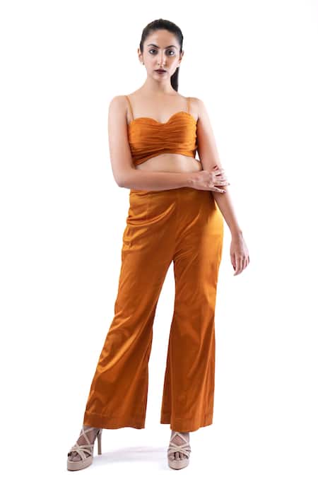 Pooja Kankariya Orange Organza, Lycra Sweetheart Neck Solid Pleated Bustier With Pant Online at Aza Fashions Pooja Kankariya_Orange Organza, Lycra Sweetheart Neck Solid Pleated Bustier With Pant _Online_at_Aza_Fashions