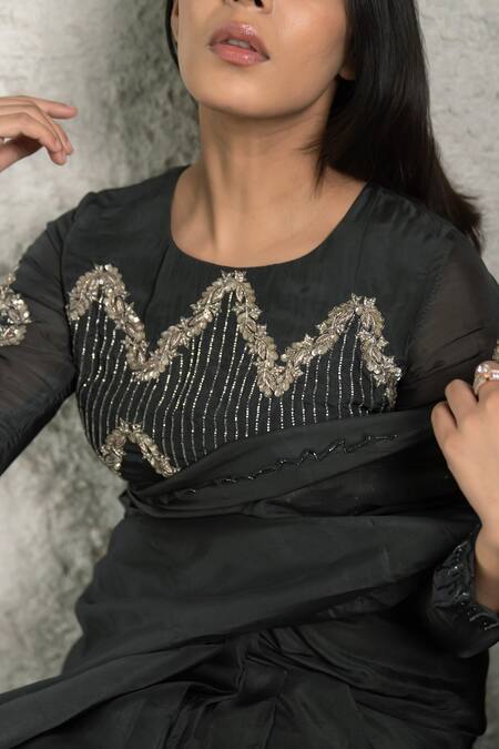 Pooja Kankariya_Grey Silk Pearls, Sequins, Zari, Crystal Hanging Embellished Saree With Blouse _at_Aza_Fashions