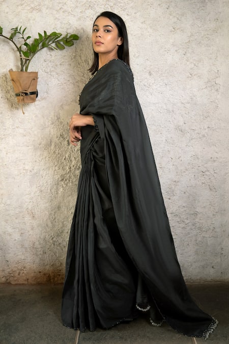 Buy_Pooja Kankariya_Grey Silk Pearls, Sequins, Zari, Crystal Hanging Embellished Saree With Blouse 