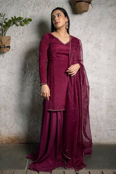 Pooja Kankariya Purple Chiffon Embellished Bead V Neck Floral Kurta Set 