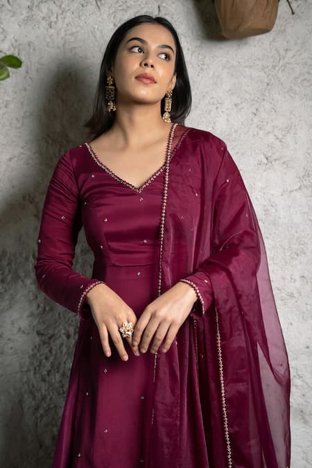 Pooja Kankariya Floral Embellished Kurta Set 