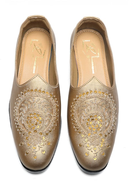 Nidhi Bhandari Napa Leather Embroidered Mojiri 