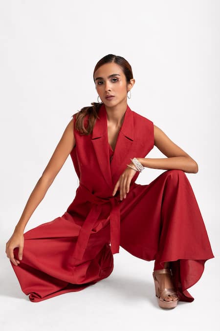 Rivi_Red Hemp Beads Sweetheart Neck Spotlight Stealer Blazer Pant Set _at_Aza_Fashions