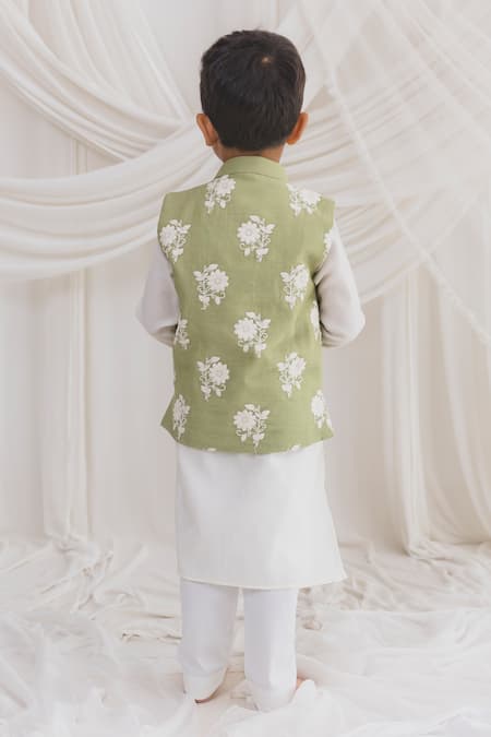 Chotibuti Thread Embroidered Green Bundi Kurta Set 