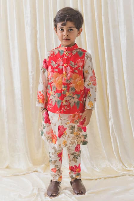 Tiber Taber Cream Cotton Floral Printed Bundi And Kurta Set 
