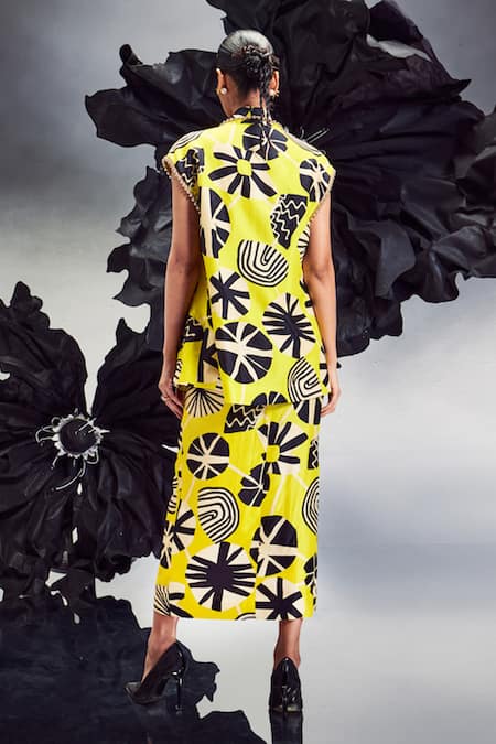 Shop Maison Blu Yellow Silk Beads Geometric Flora Print Blazer With Skirt Set at Aza Fashions Shop_Maison Blu_Yellow Silk Beads Geometric Flora Print Blazer With Skirt Set _at_Aza_Fashions