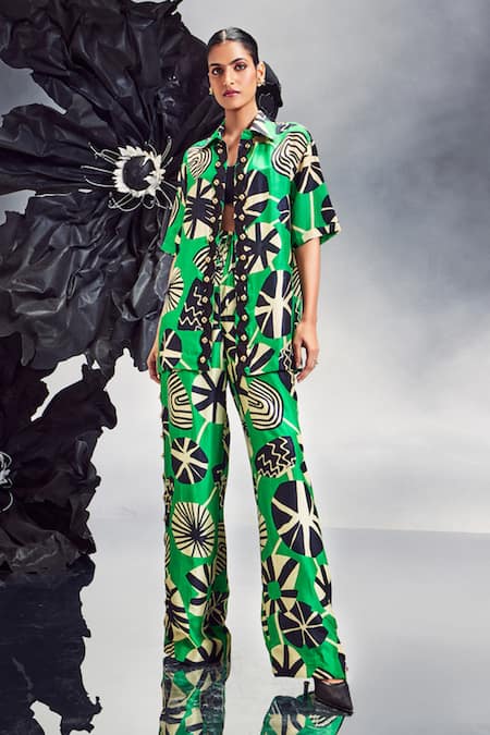 Maison Blu Emerald Green Crepe Printed Abstract Collar Rick Rack Studded Shirt With Pant 