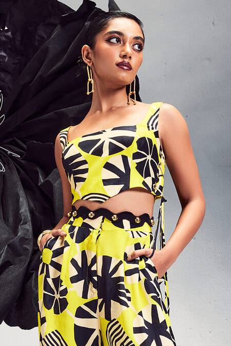 Maison Blu Yellow Silk, Crepe Studs Square Neck Abstract Print Cropped Top With Pant Set Online at Aza Fashions Maison Blu_Yellow Silk, Crepe Studs Square Neck Abstract Print Cropped Top With Pant Set _Online_at_Aza_Fashions